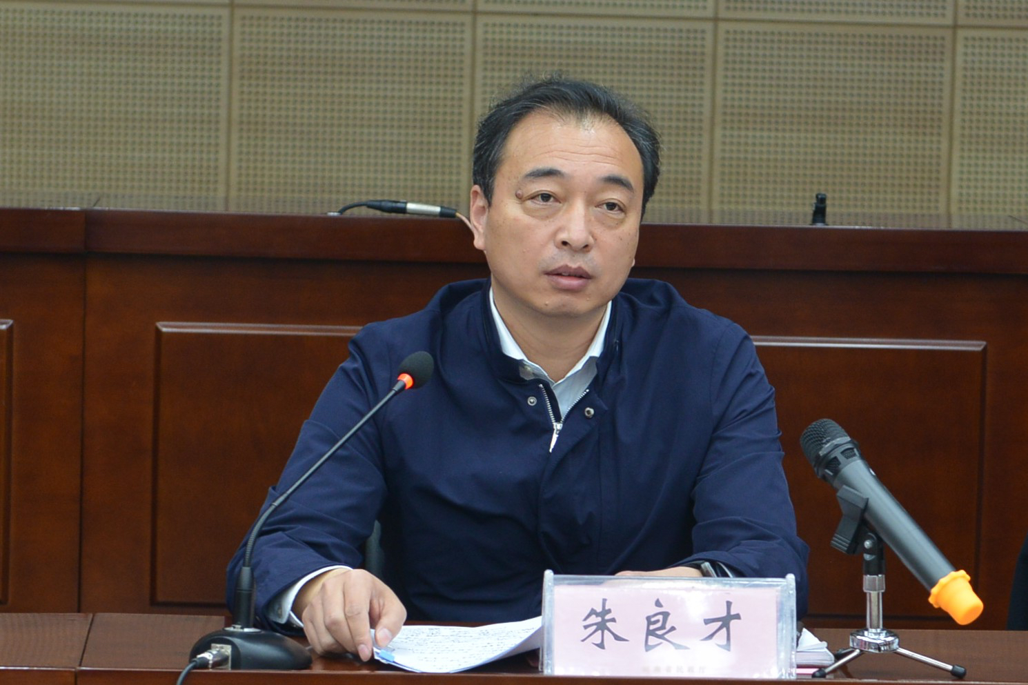 朱良才在任职谈话中强调,民政干部要把群众放在心中,用心用情在每个