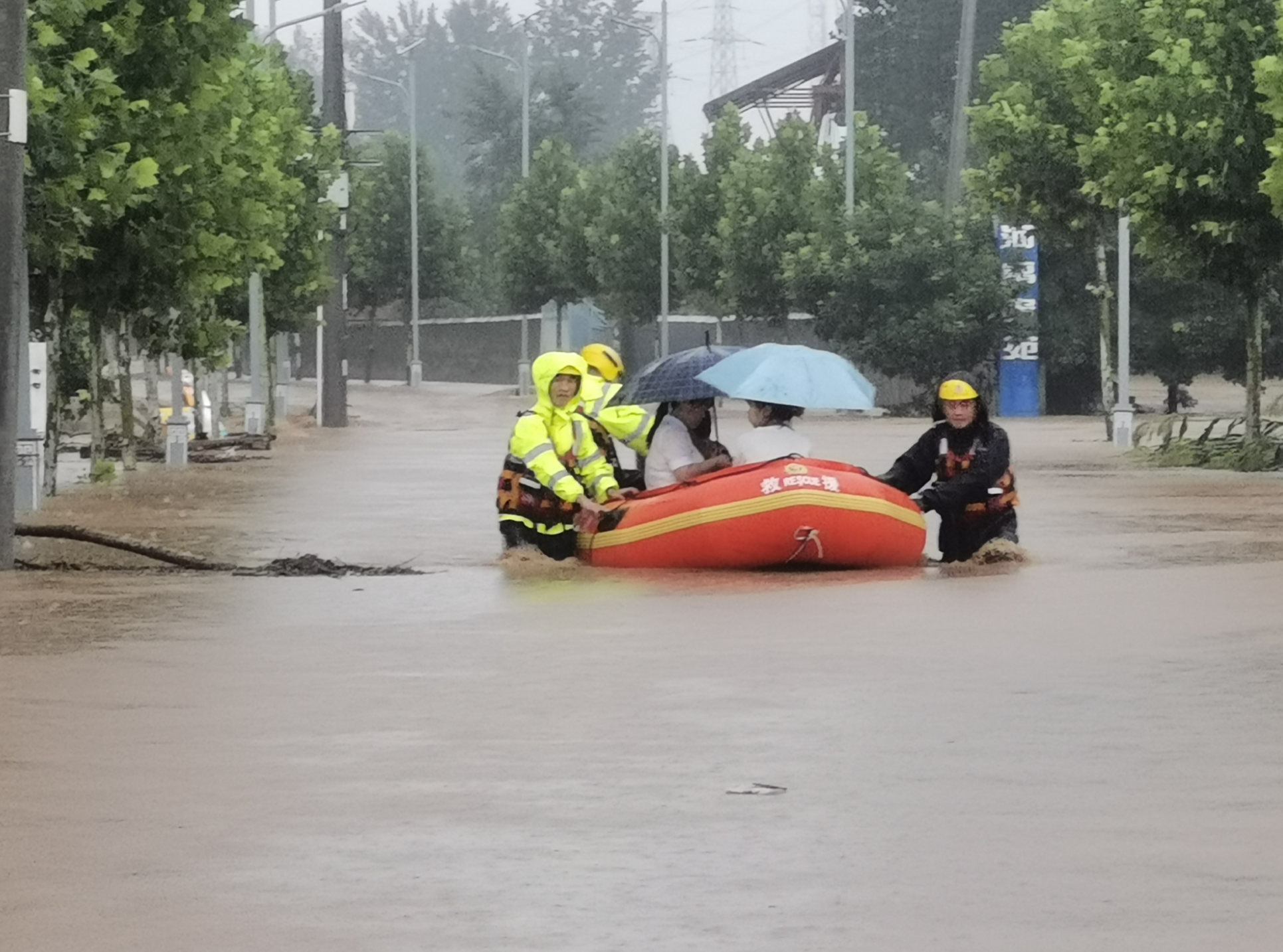 郑州暴雨图片高清图片