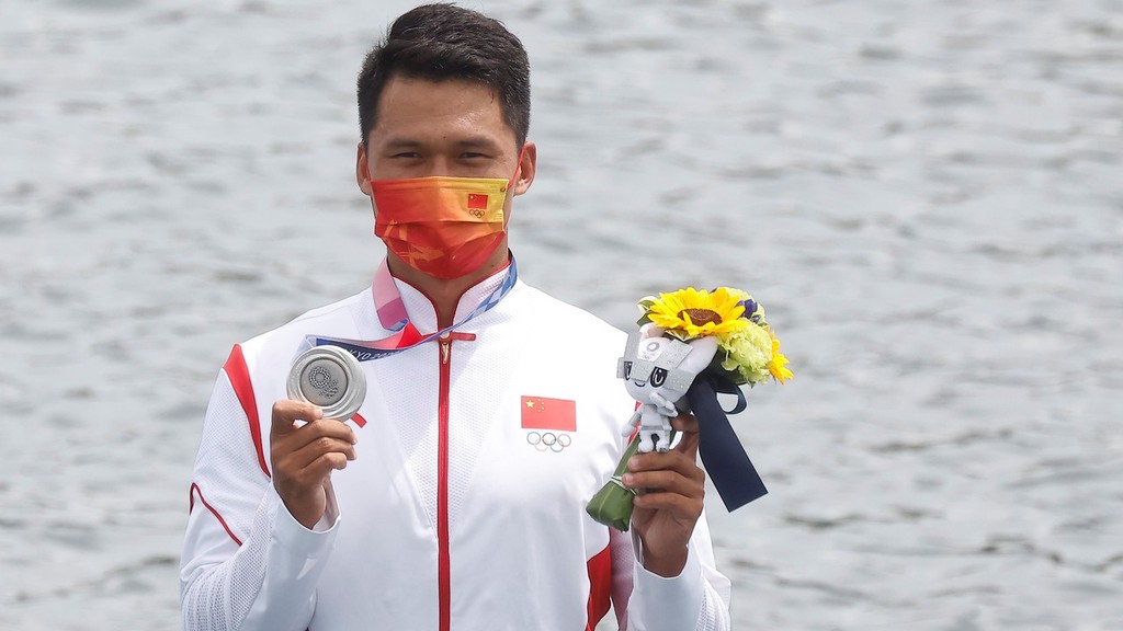 皮划艇静水男子1000米单人划艇中国选手刘浩获得银牌