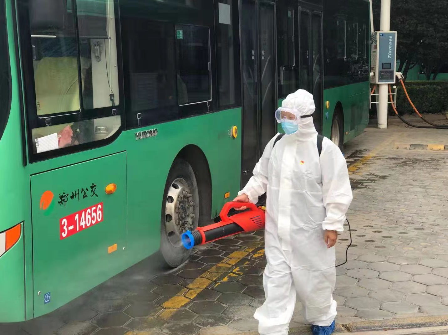 最美逆行者郑州公交战疫先锋队