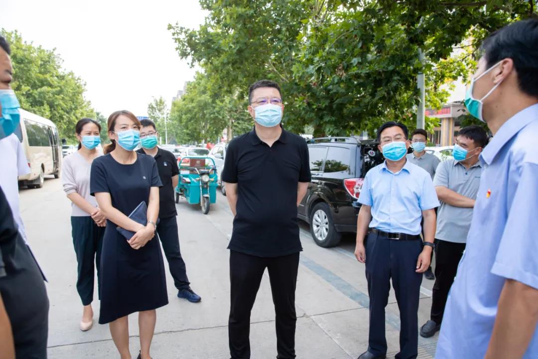 郑州惠济区委书记魏东区委副书记区长丁文霞督导1217岁在校学生疫苗