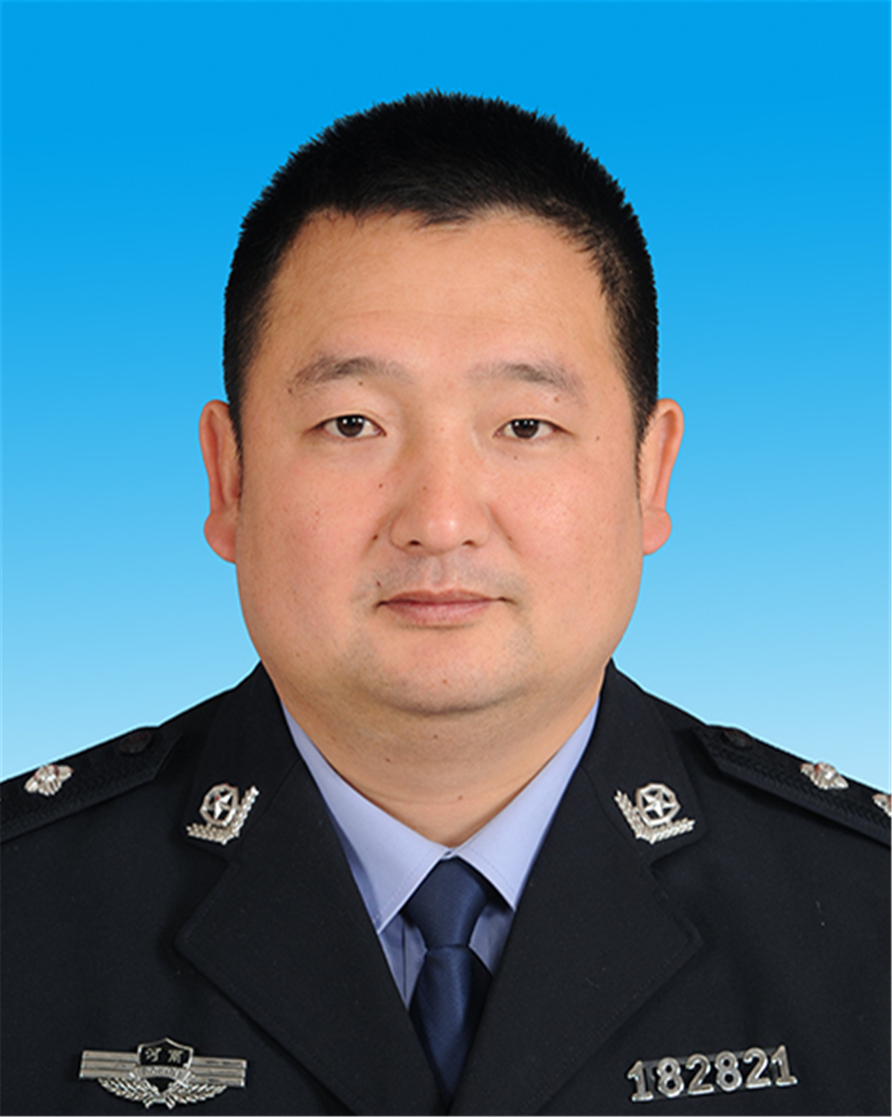 罗峰,男,1987年生,中共党员,四级警长,桐柏县公安局城关派出所民警.