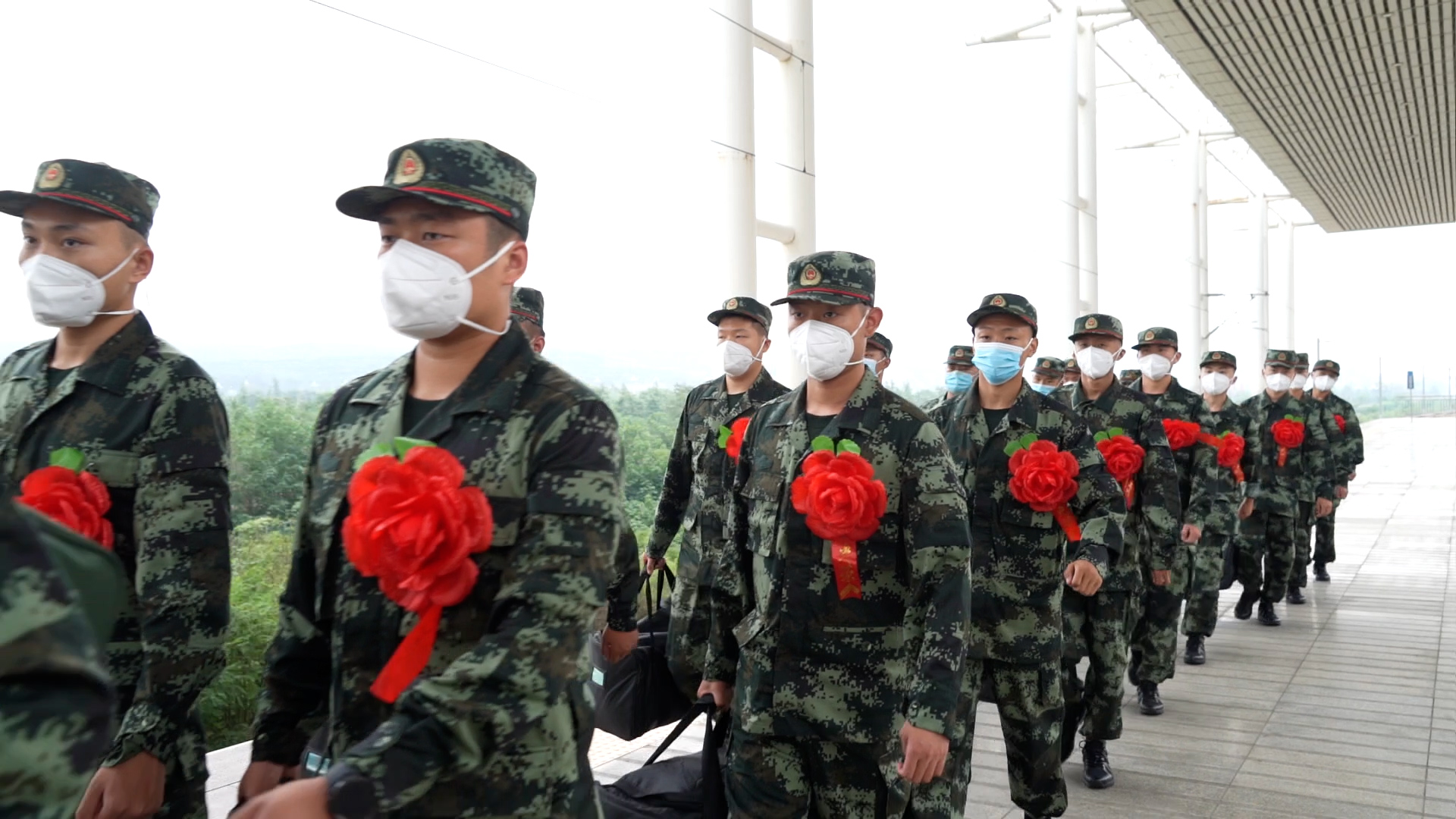 武警河南总队首批秋季新兵入营