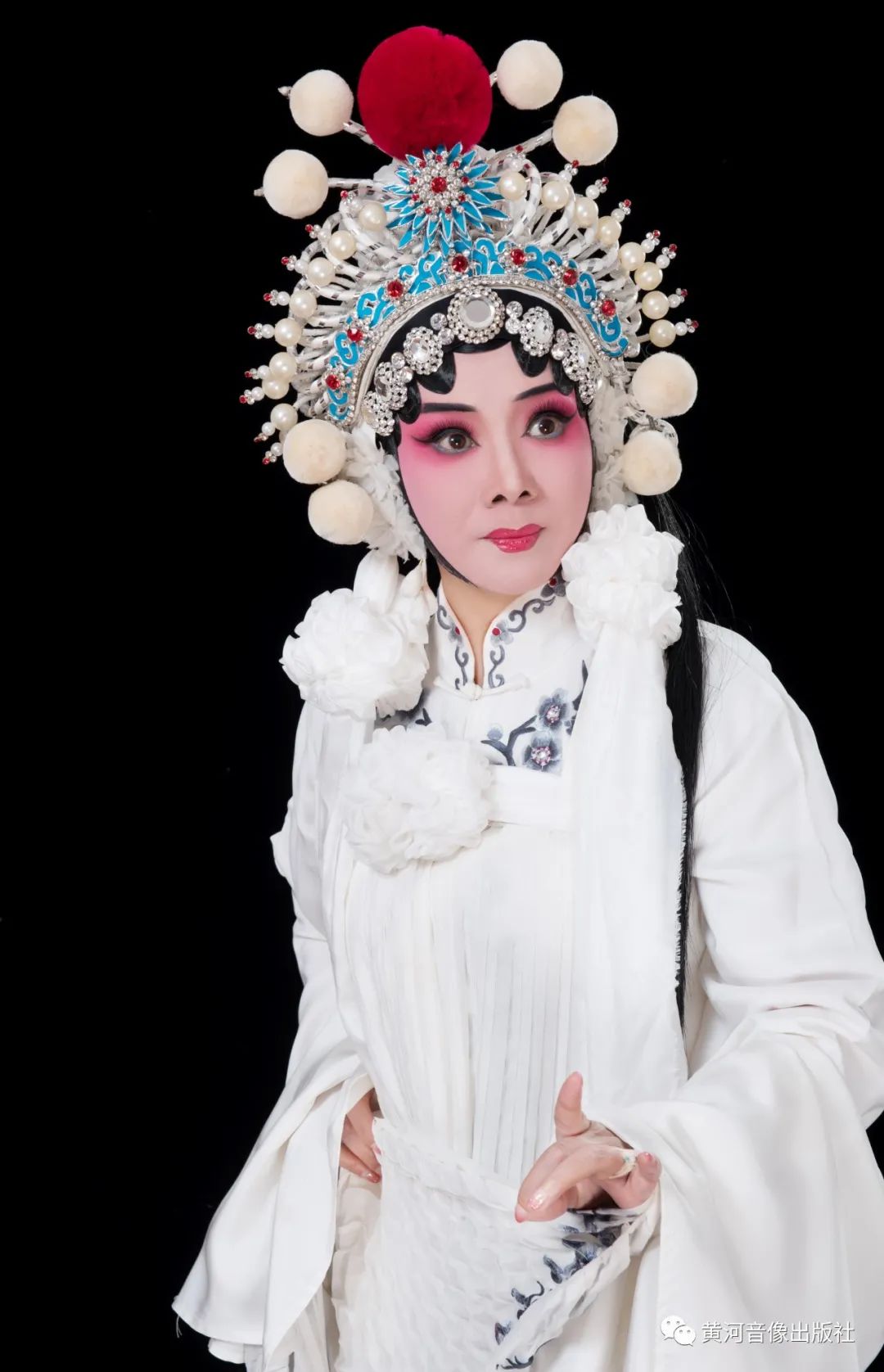 尽心培养了一批在省内外曲剧舞台崭露头角的优秀青年演员,为河南曲剧