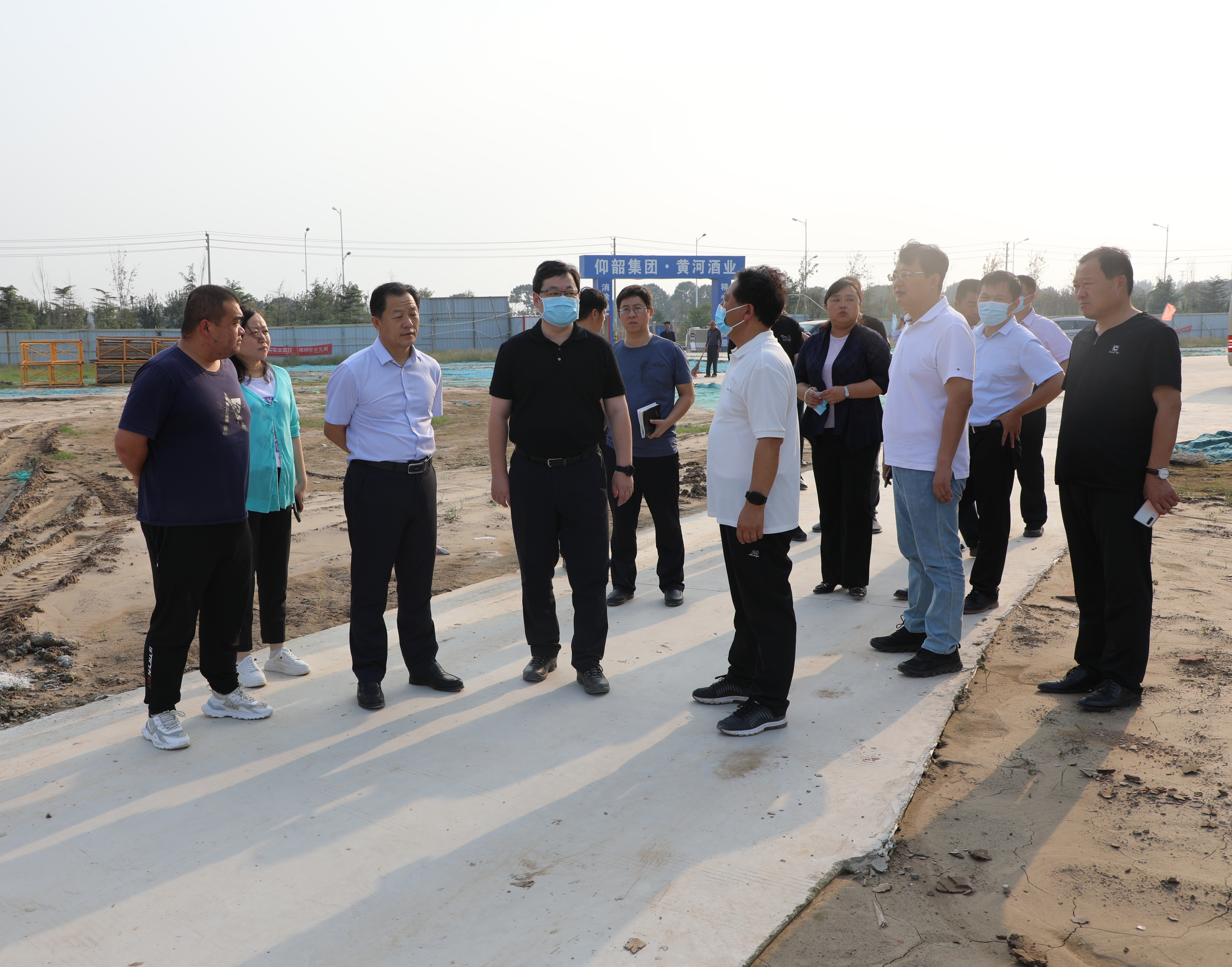 濮阳市委常委,南乐县委书记刘冰检查重点工业,城建项目建设进度和安全