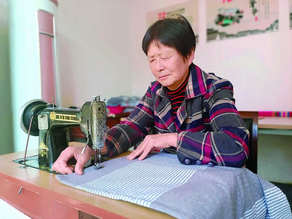 济源用手工老粗布织出多彩乡村振兴路