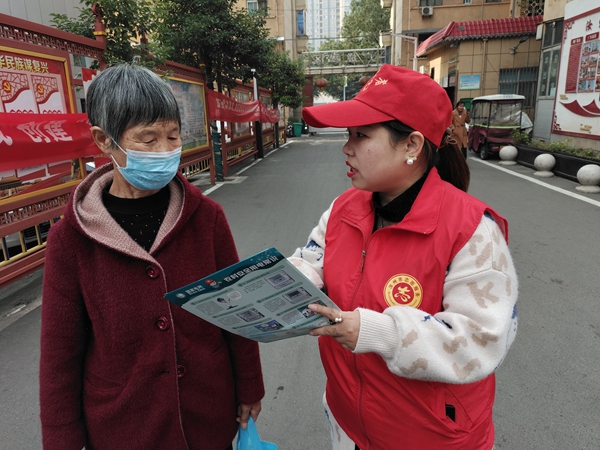 汝州市供电公司：开展“安全、节约、绿色用电进社区”活动