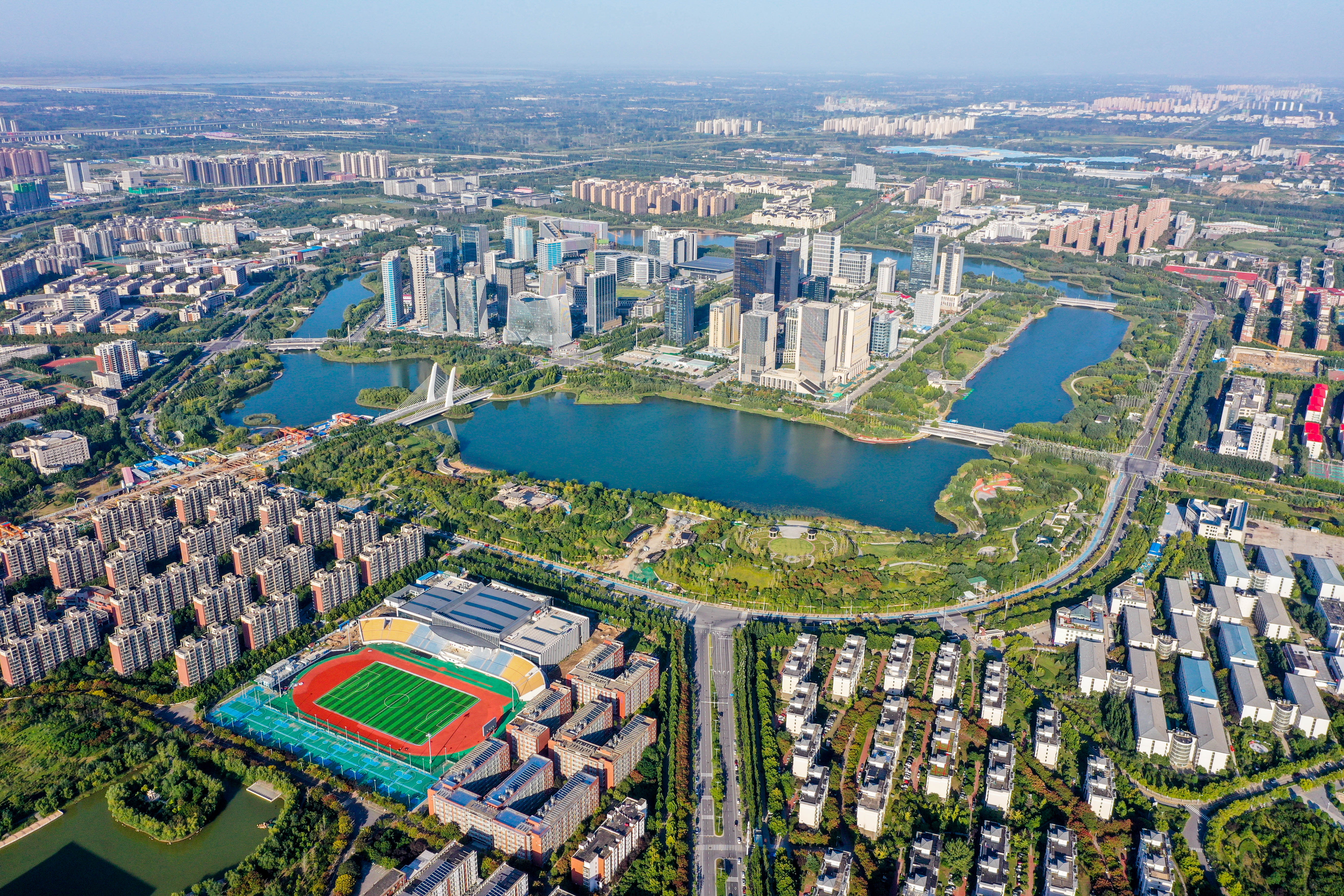 2021年11月9日,河南省郑州市,航拍郑州中原龙子湖智慧岛.