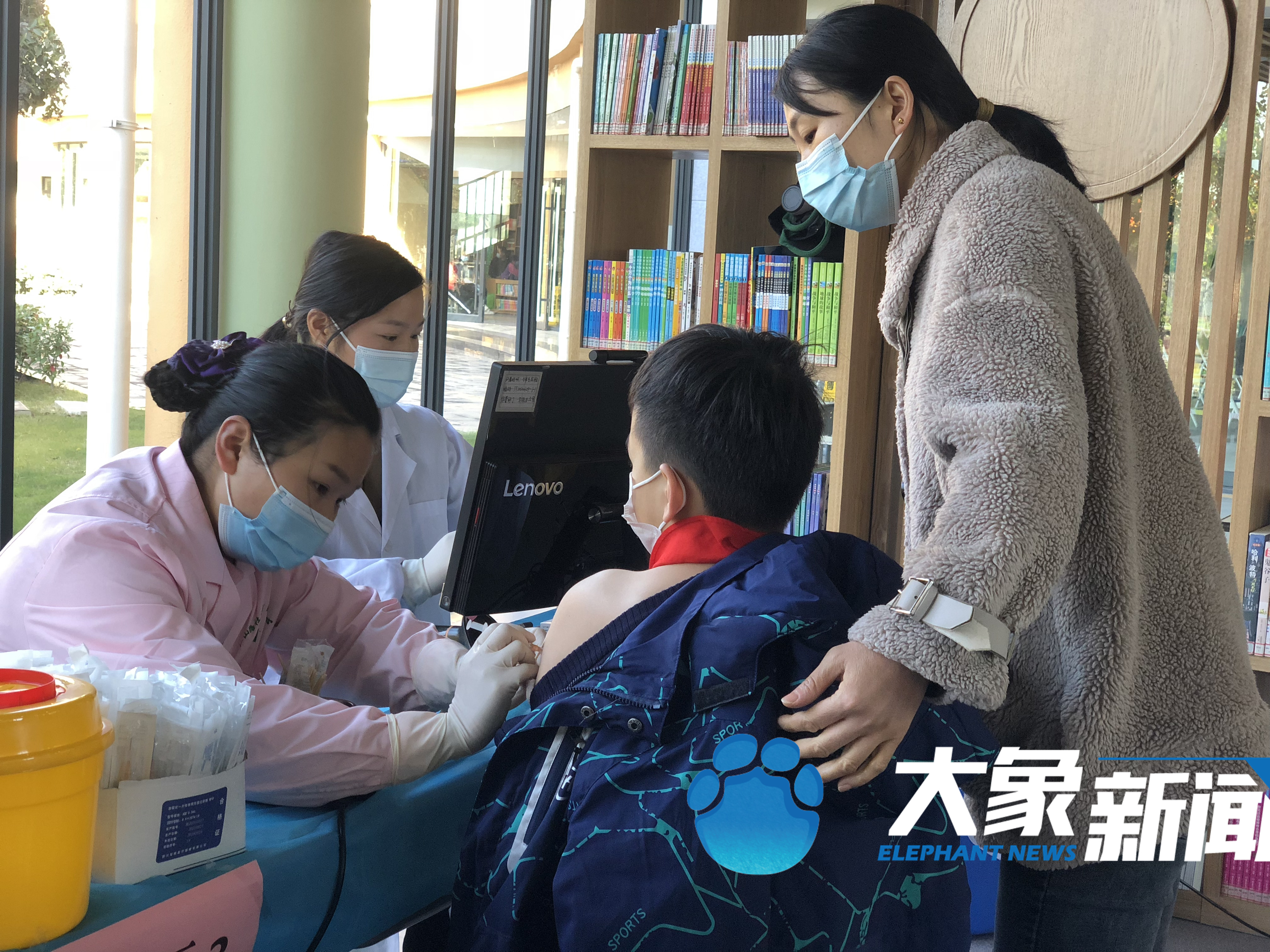 有序高效！郑州多所小学组织3-11岁儿童集体接种新冠疫苗