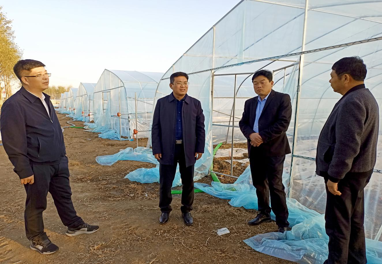 驻马店市新蔡县委常委县政府副县长李东一行深入乡镇调研产业发展