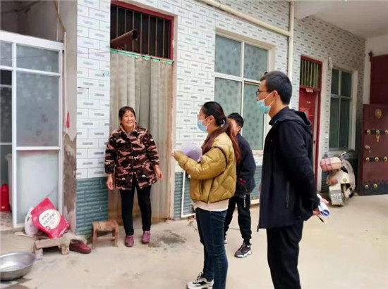 尉氏县蔡庄镇开展脱贫攻坚交叉互查工作