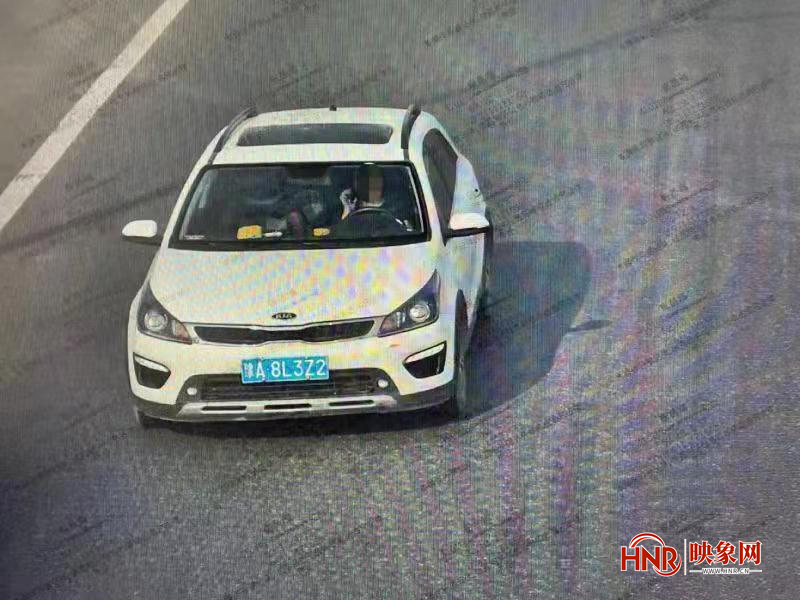 河南高速交警集中曝光一批驾车接打手持电话违法 速看！