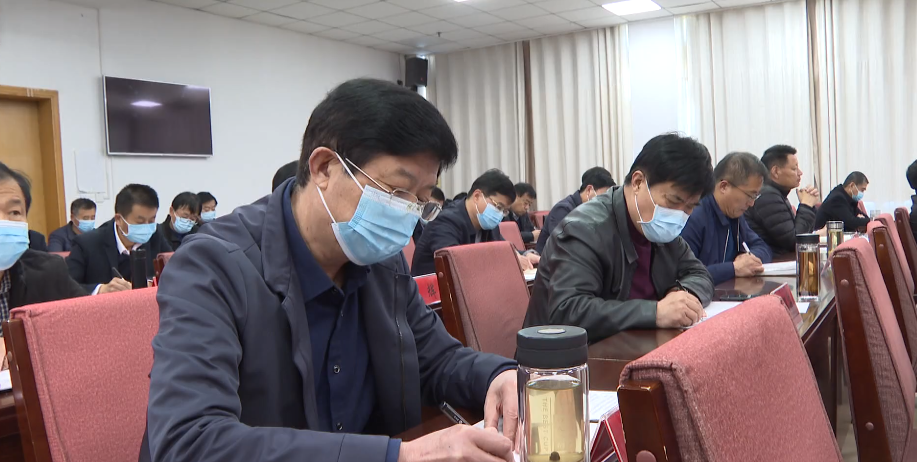 县领导王俊海,李志华,李传军,苏本长,蒋倩,张华,张鲁海,邵宁等在台前