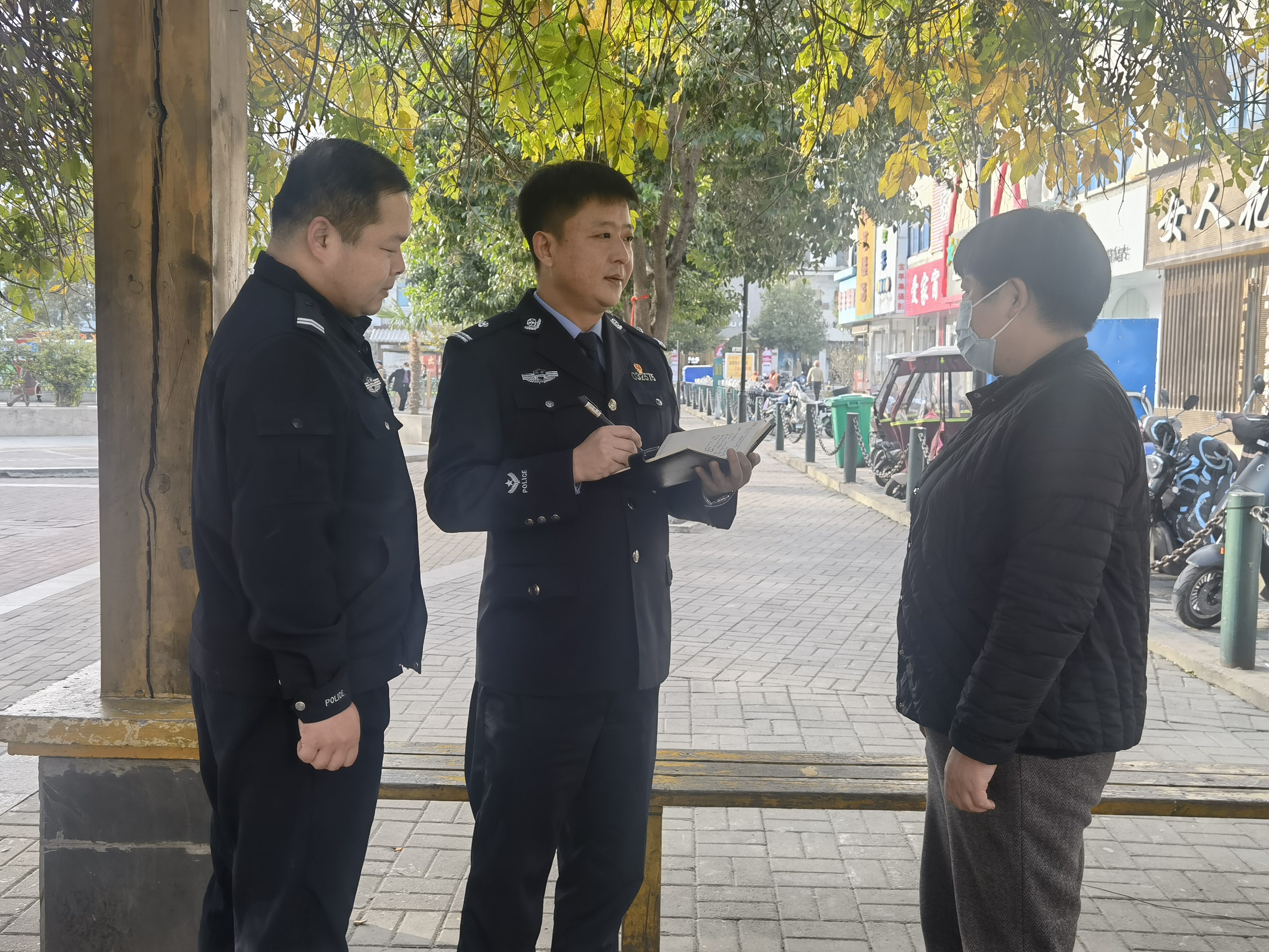 2020年10月,公安部开展"断卡行动",严厉打击网络违法犯罪行为.