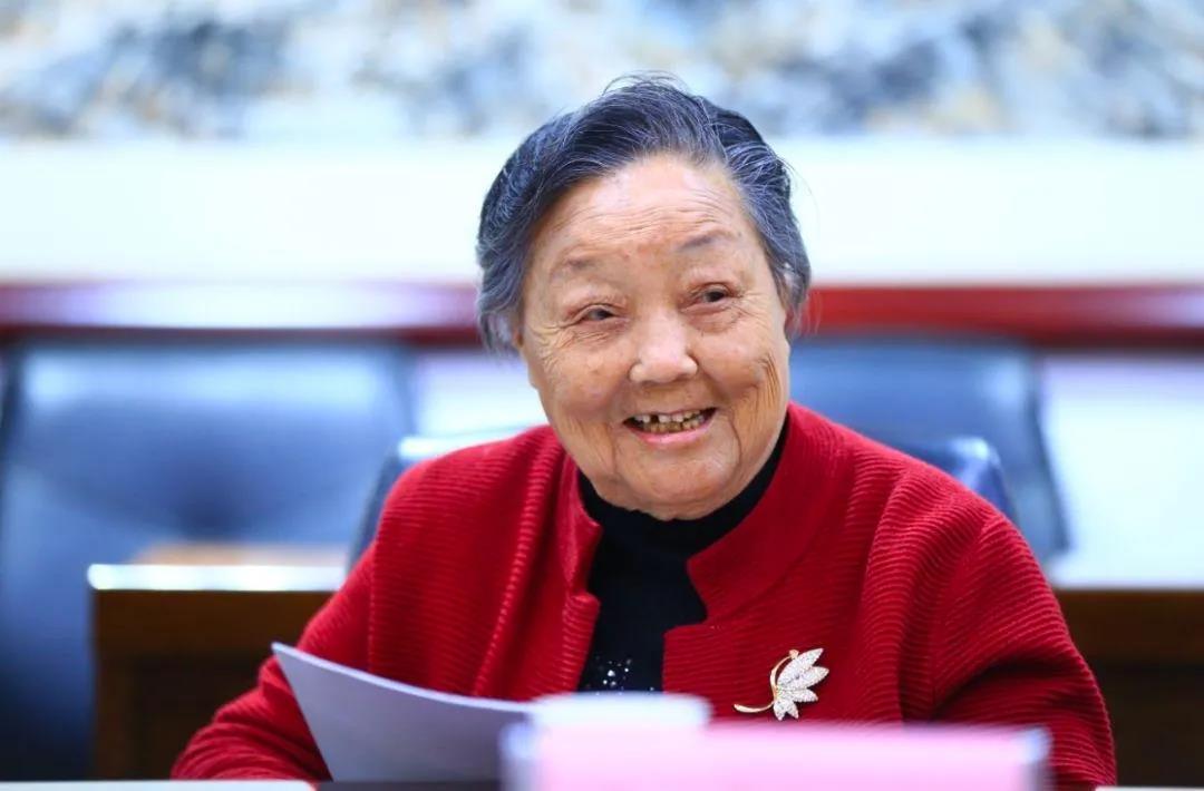 巨星陨落百年芳华女儿情豫剧大师马金凤的家国情怀