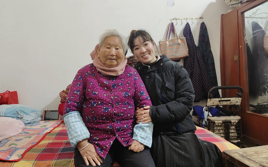 把日子过得热气腾腾！焦作84岁农村老奶奶抖音上记录生活日常，单条播放超百万次