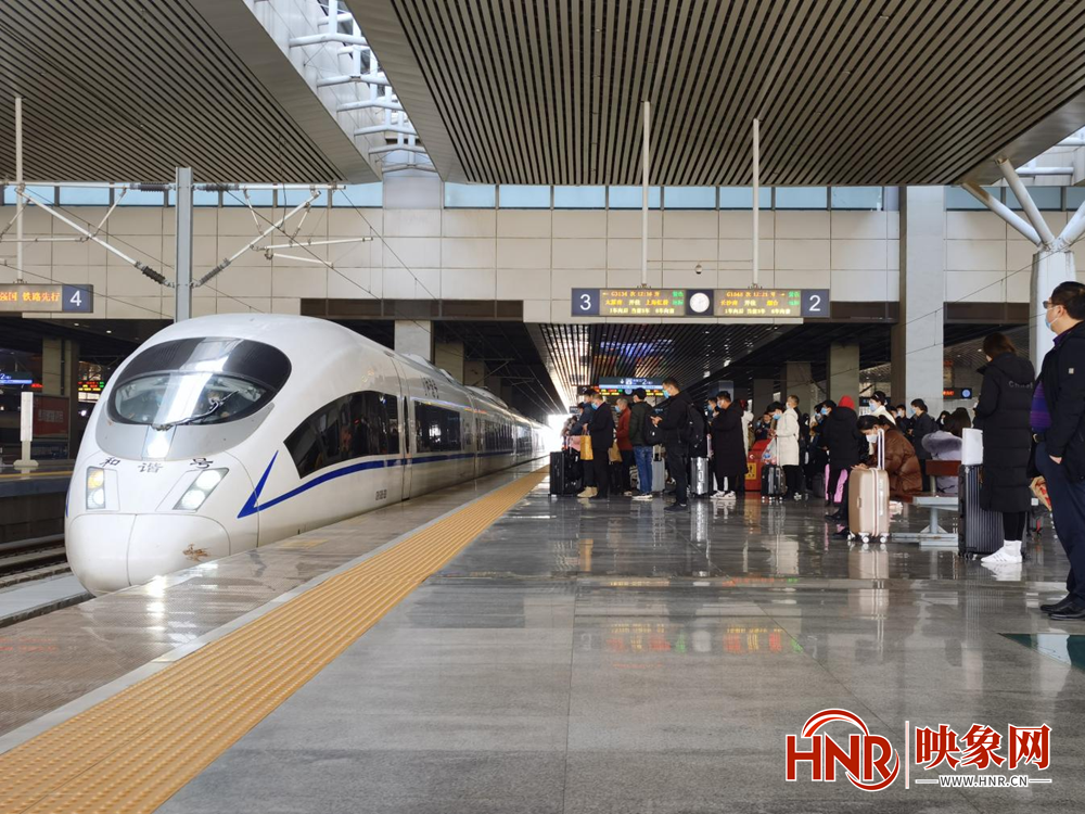 元旦假期铁路运输将启动 郑州站预计发送56万人次