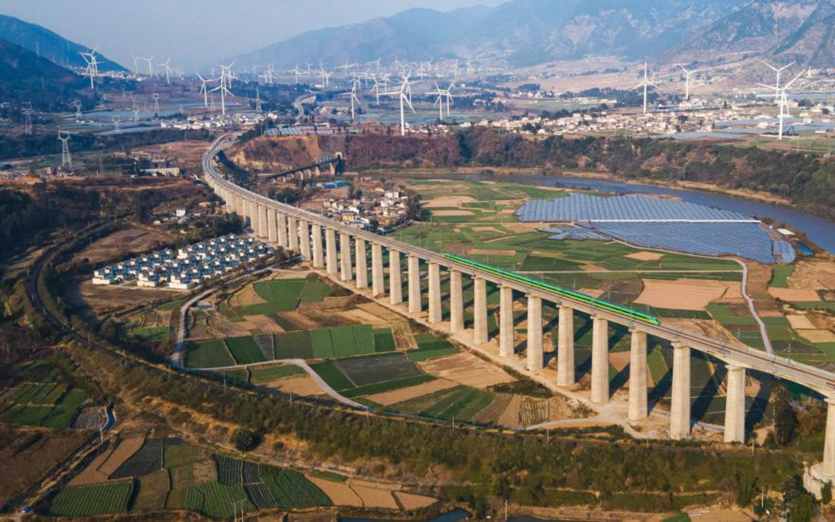 复兴号开进大凉山