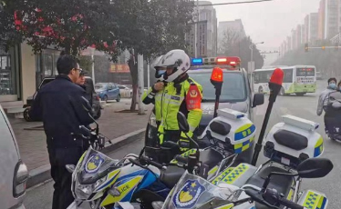 确山县公安局巡特警大队启动骑警巡逻机制