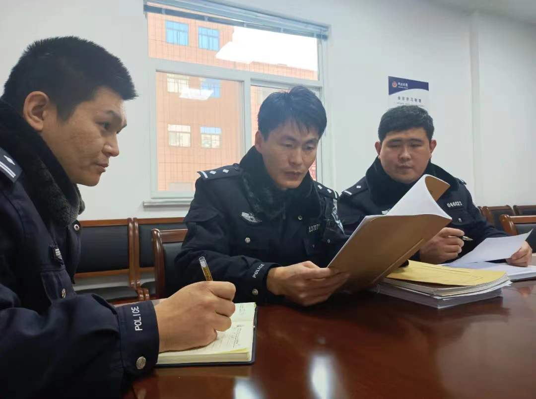 1月10日,焦作市公安局解放分局民警张云龙当选焦作市公安局第八届"