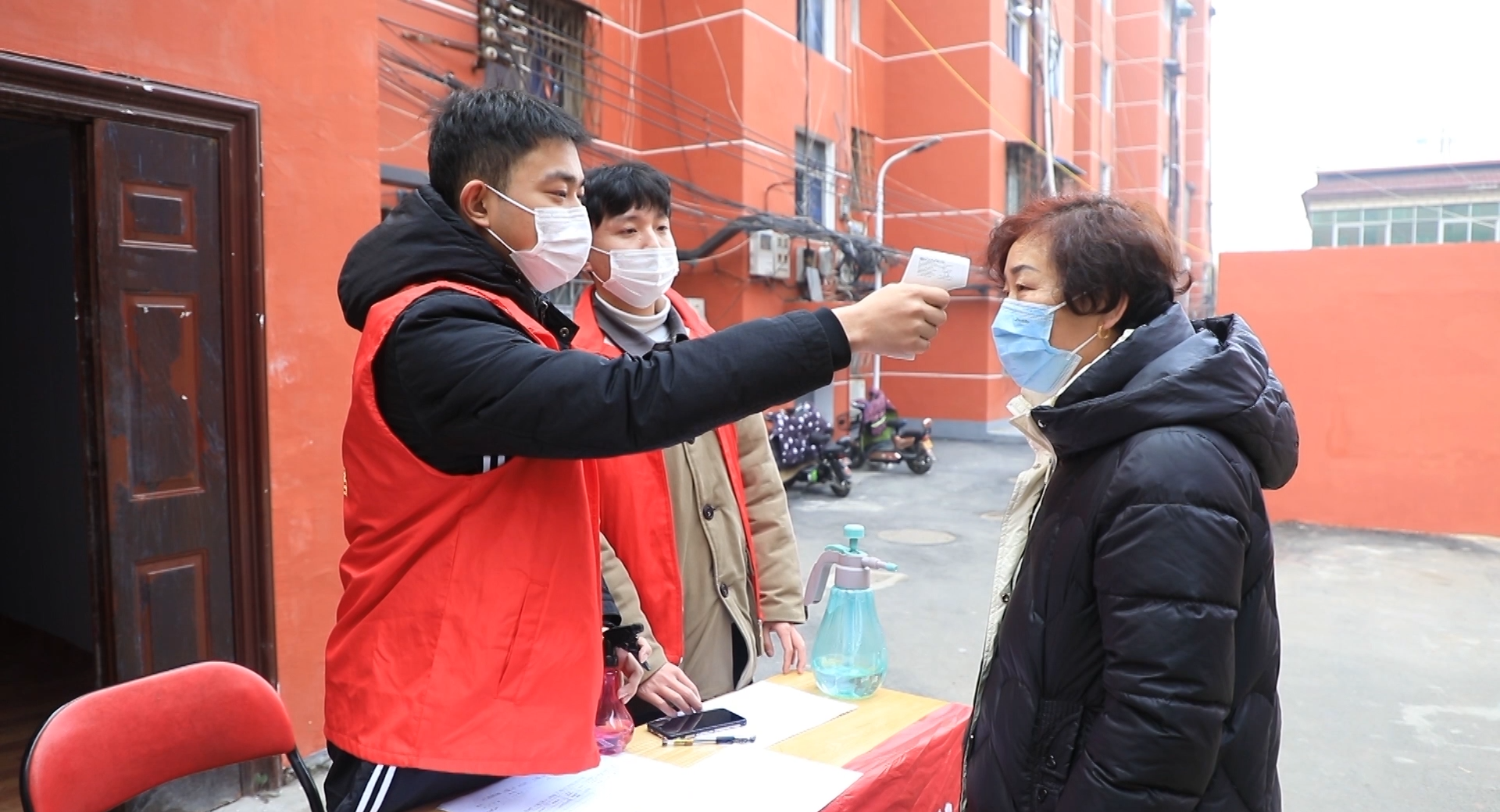 叶县1000余名返乡大学生争当防疫志愿者