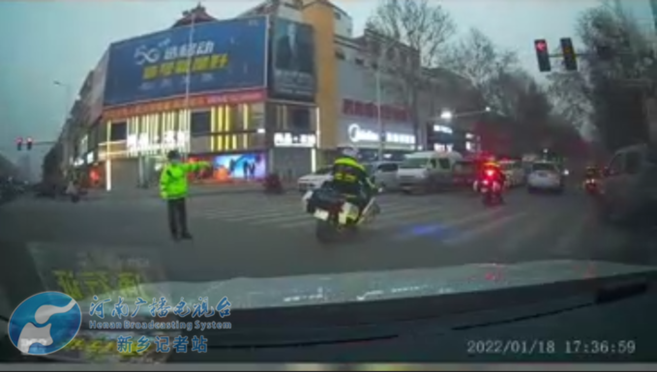 孕妇突发大出血，新乡铁骑开道，7分钟安全送到医院