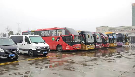 河南已经储备应急运输客车890辆、危货车300辆、普货车610辆