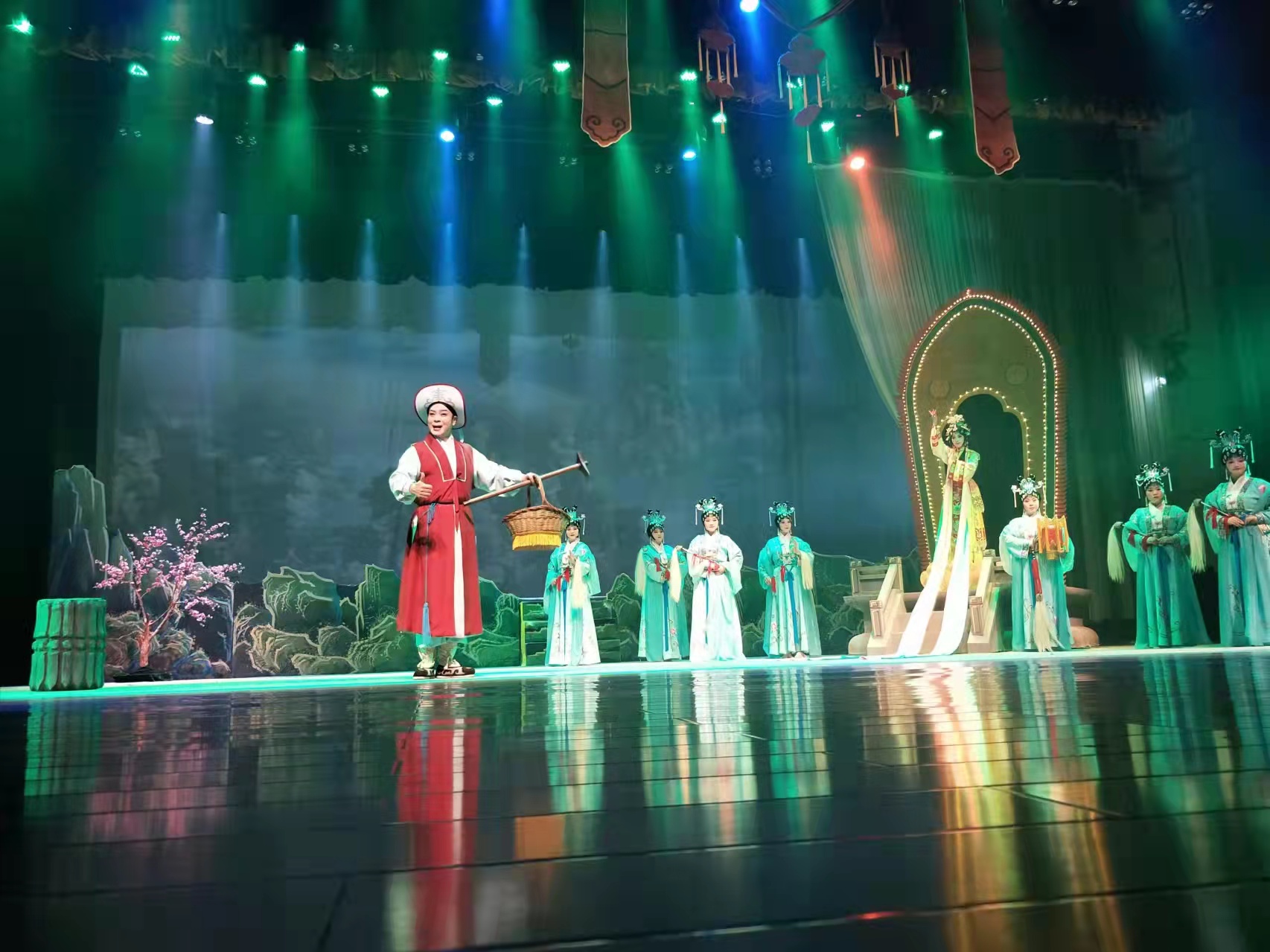 梨园伉俪豫剧舞台并蒂罗中强顾香红