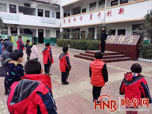 镇平站派出所：法制宣传进校园 争做安全小卫士