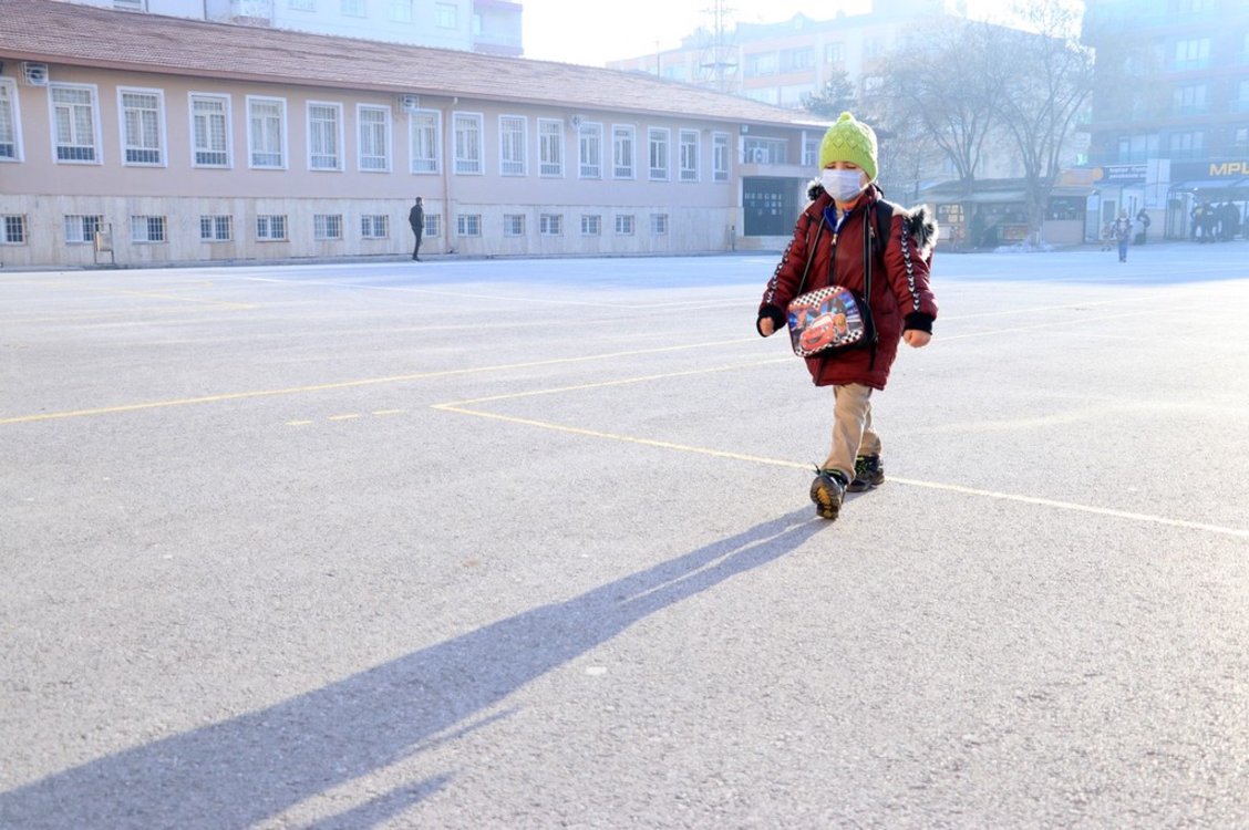 網(wǎng)傳鄭州市中小學(xué)、幼兒園推遲開學(xué)，官方通報(bào)來了！