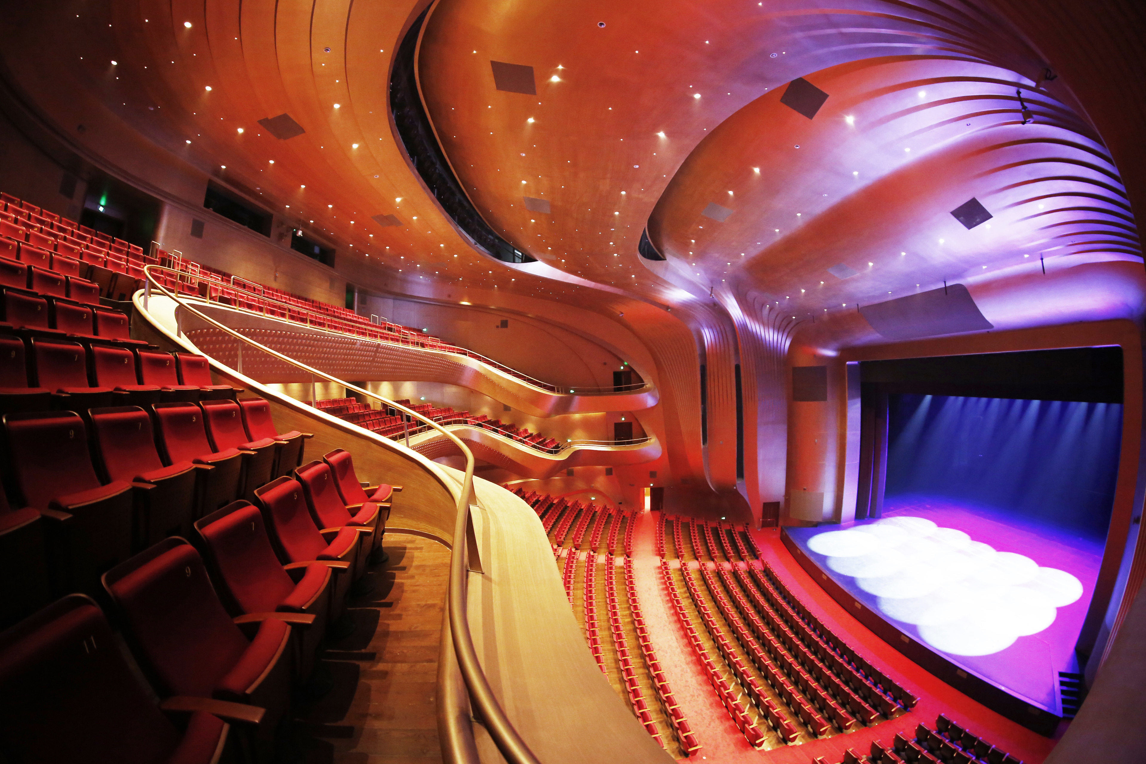 郑州大剧院恢复开放25台46场好剧即将上演