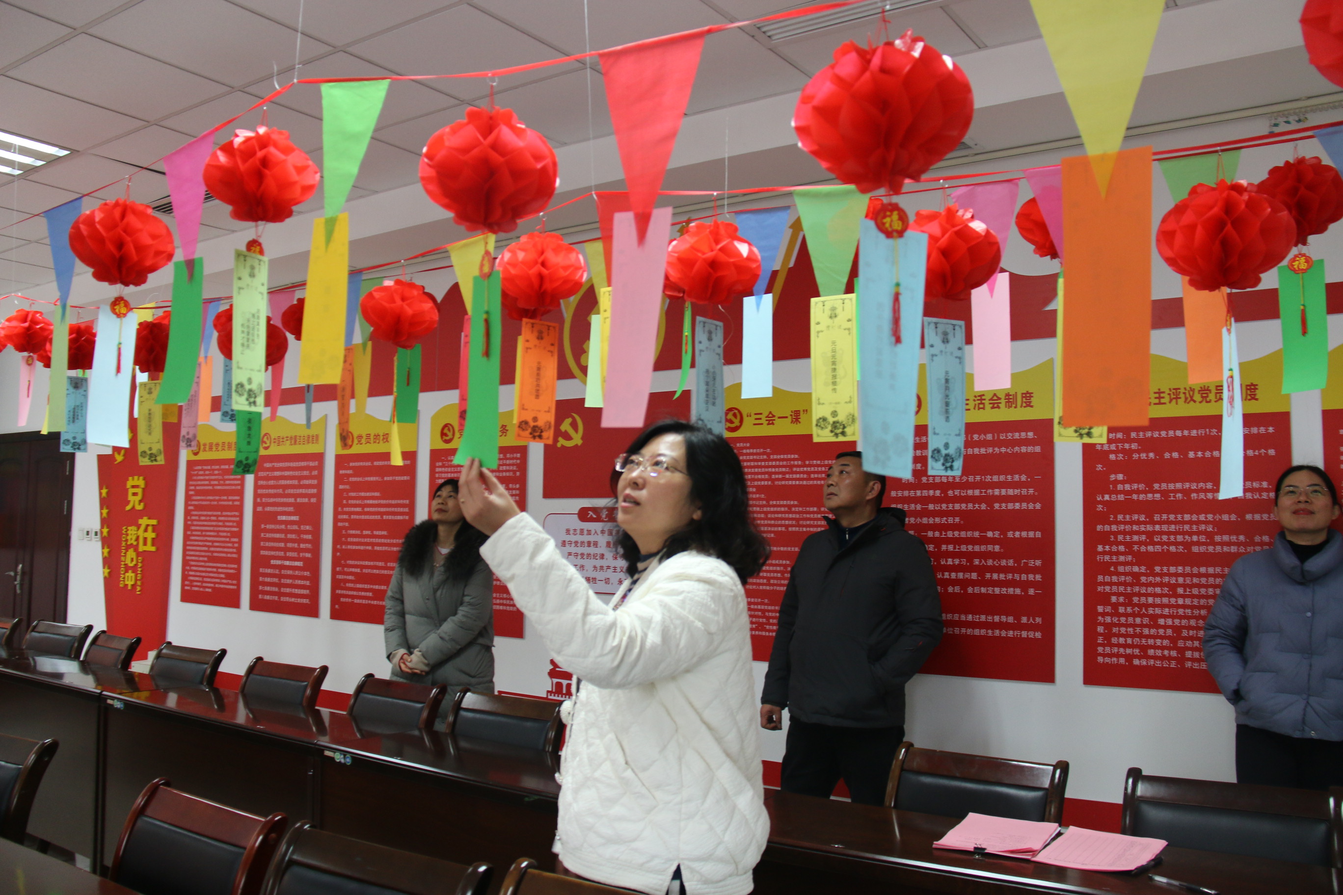 邮储银行南阳市分行开展庆元宵猜谜语趣味活动