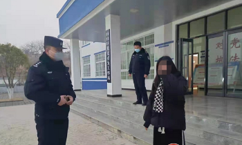 少女离家出走 桐柏民警救助护送回归家