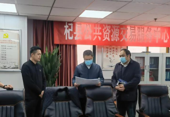 杞县副县长娄高调研督导各单位参与全省优化营商评估工作情况
