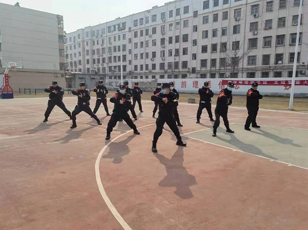 濮阳市华龙区公安局开展大练兵