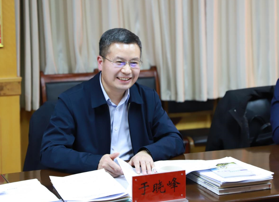 洛阳市教育局党组书记局长于晓峰到河科大附中调研