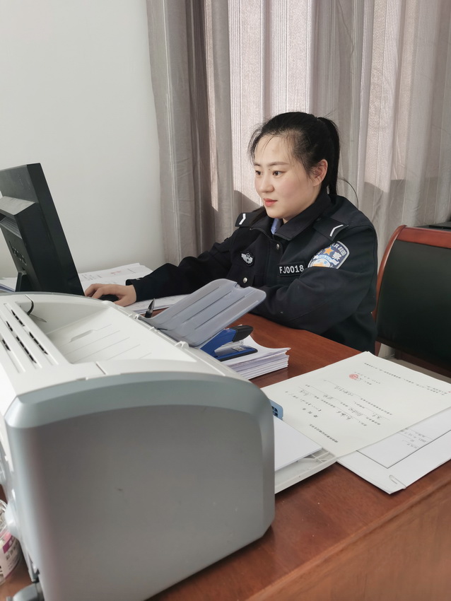 一位监管警花的无悔坚守记内黄县看守所民警李晓灿