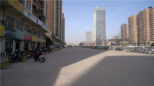 郑州高新区一私自圈地停车场，终被拆除还区域于居民