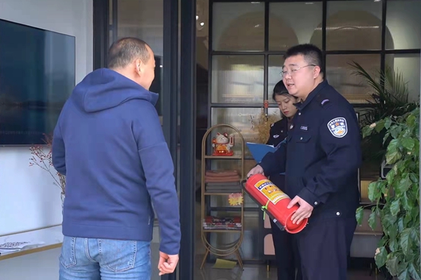 扎根社区警务工作 濮阳公安这位辅警不一般