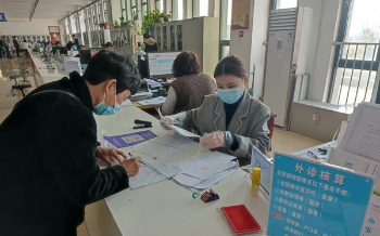 邓州市医保局：优化服务水平 升级暖心服务