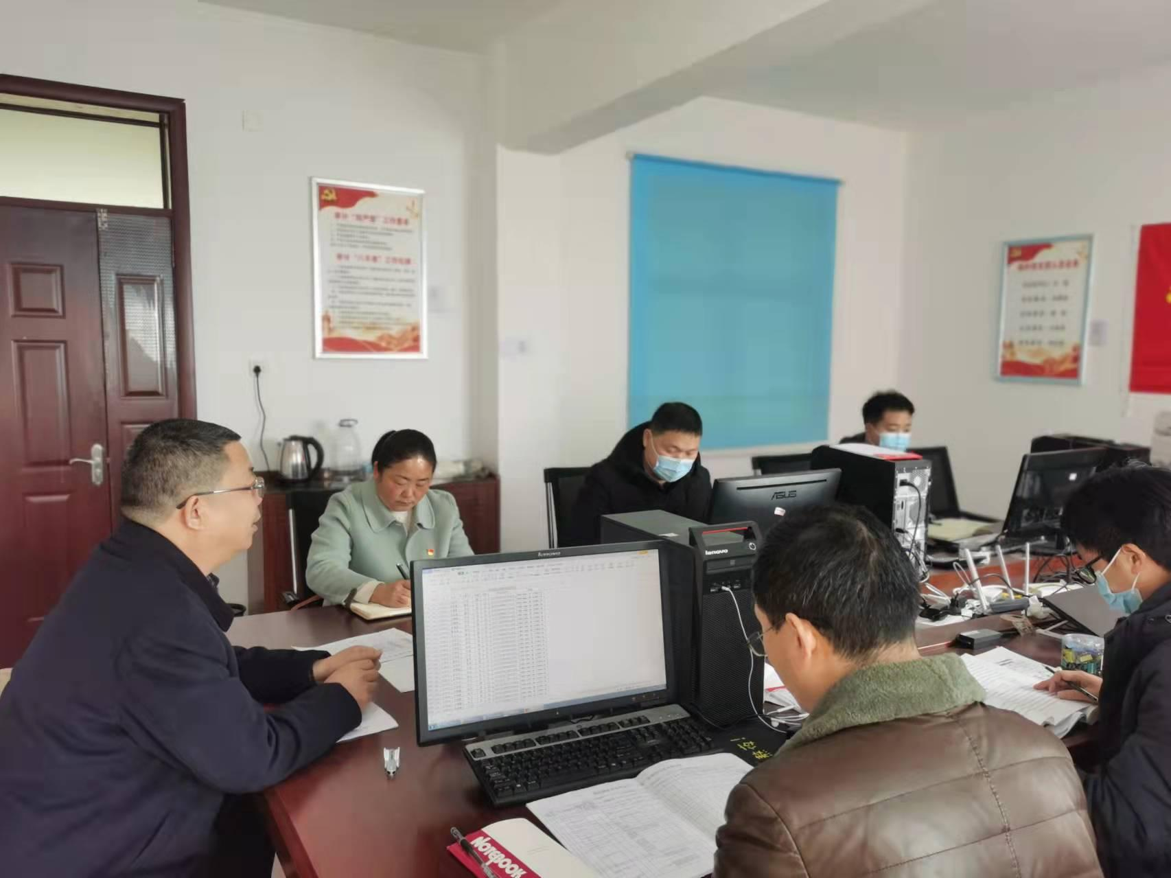 周口市太康县纪委监委驻政府办公室纪检监察组深入审计一线并进行廉政