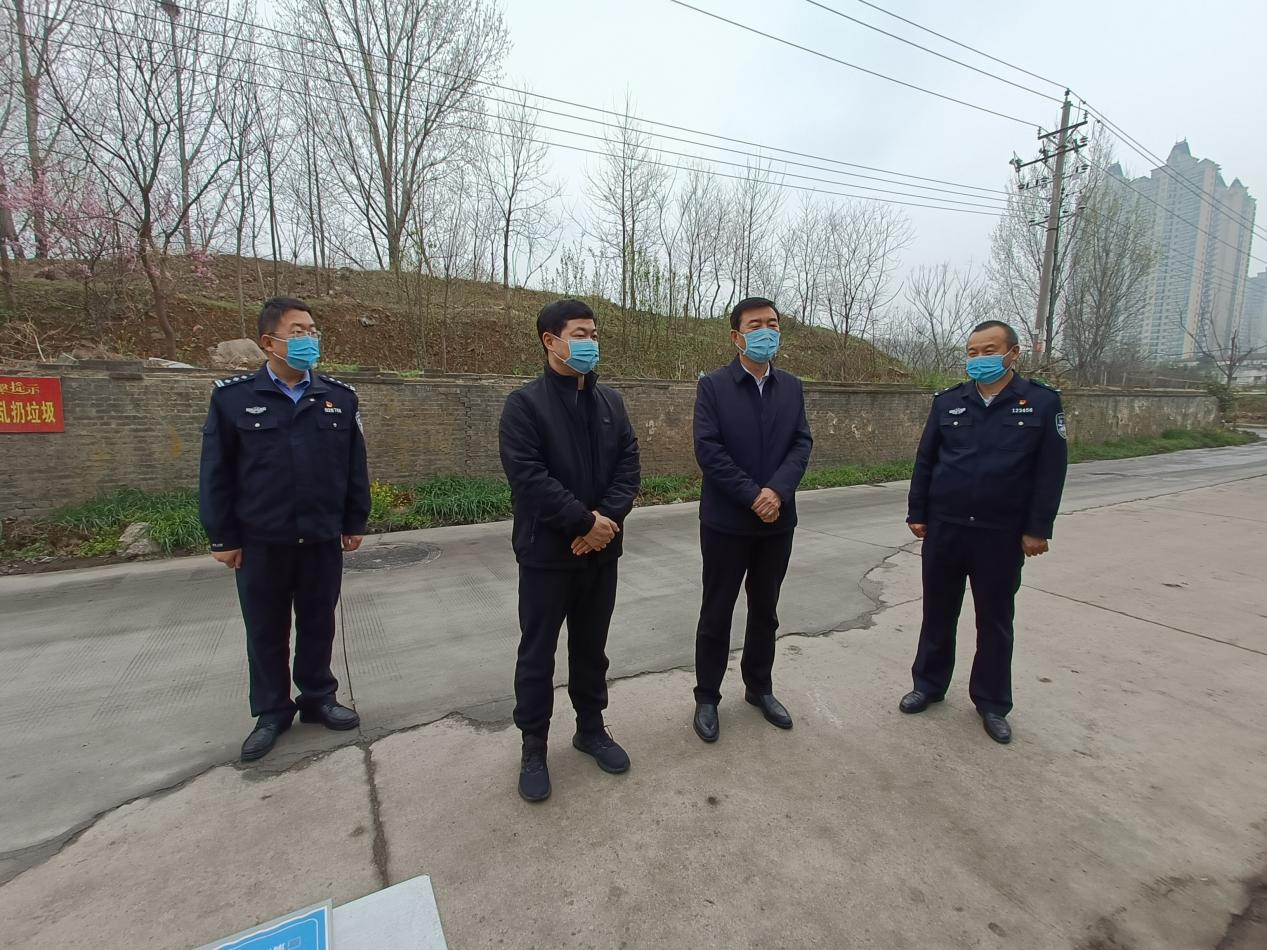 平顶山房国卫到舞钢督导检查监管场所疫情防控工作