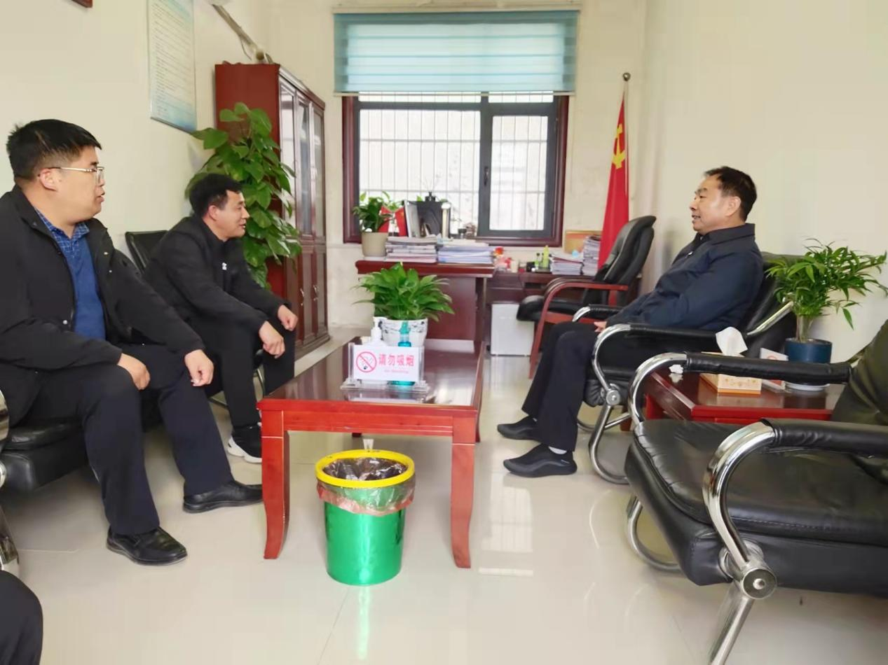 通许县副县长徐恩清到练城乡指导检查疫情防控工作