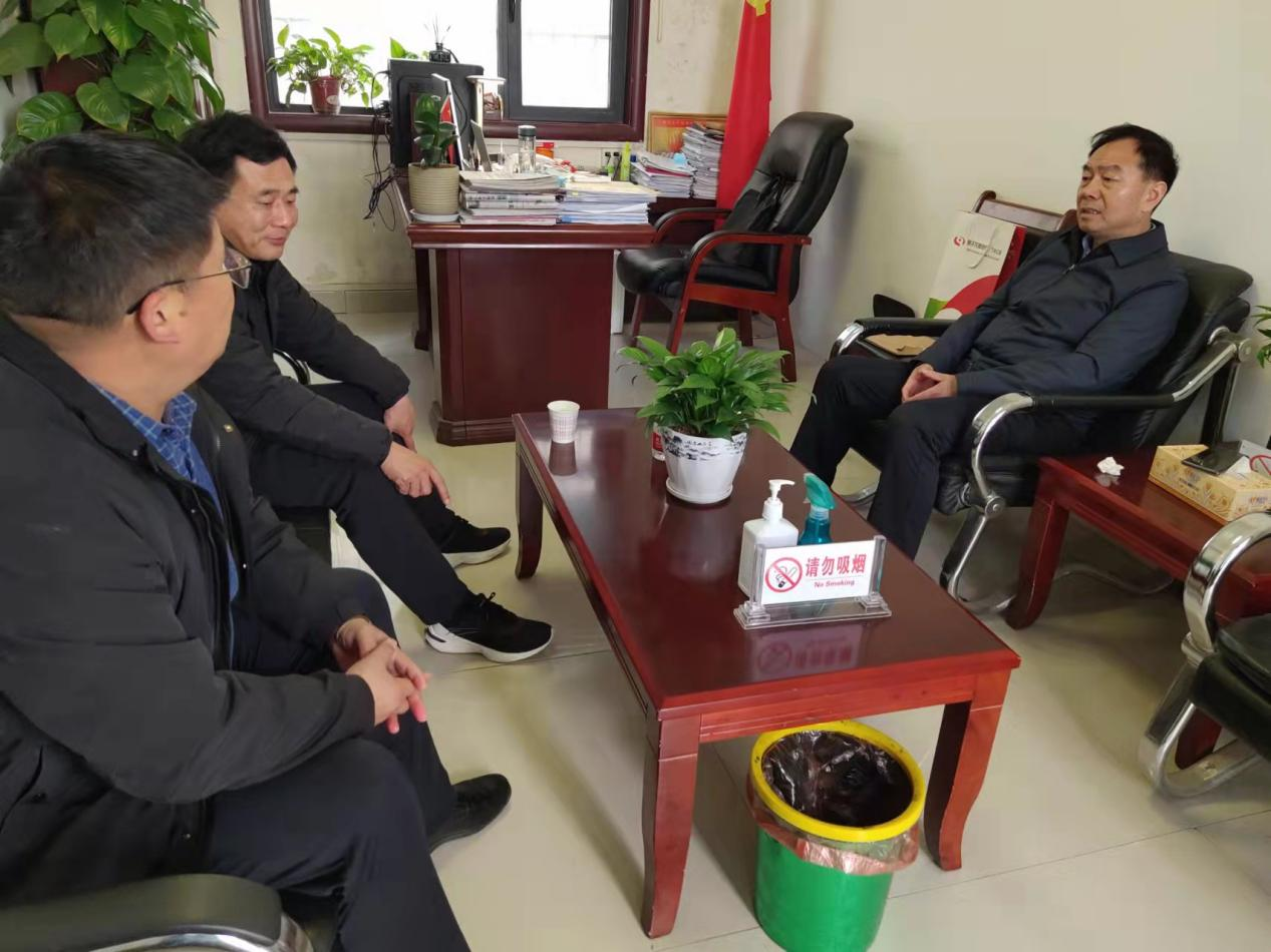 通许县副县长徐恩清到练城乡指导检查疫情防控工作