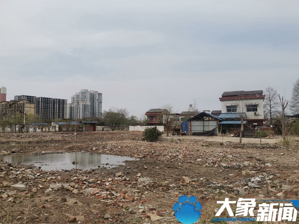 信阳市某单位退休职工“住房难”，回应：需政府安置