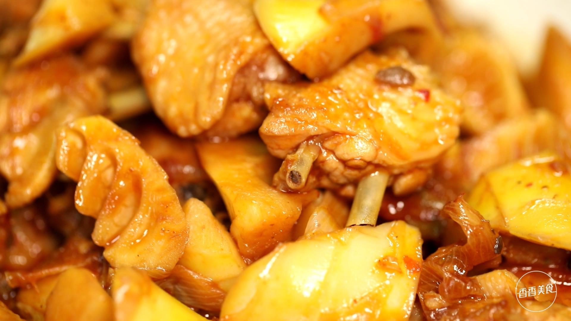 夺笋呐~对,这种美食就得抢时间吃才鲜!