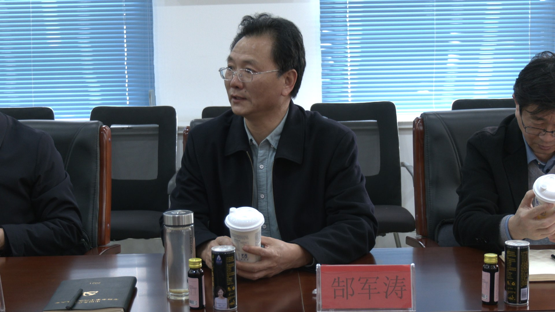 郜军涛对企业的发展现状进行了肯定,并强调:相关部门要高度重视企业