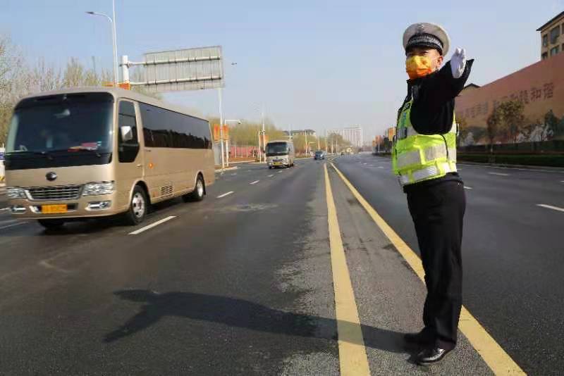 首页>河南交通广播>正文>大象新闻河南广播电视台交通广播记者朱浩4月