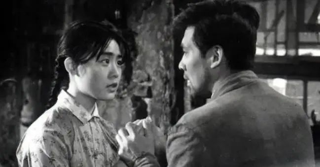 80年代的爱情没有婚纱只有红花