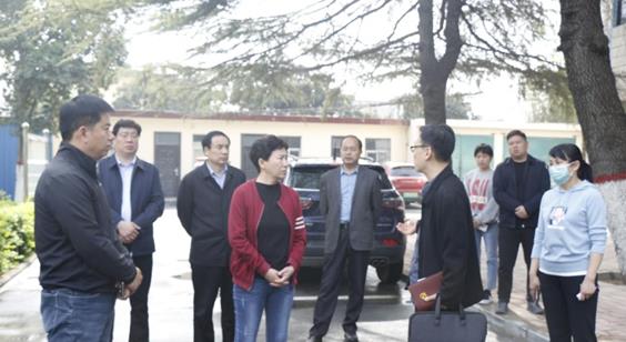 新乡市凤泉区领导调研督导文明城市创建